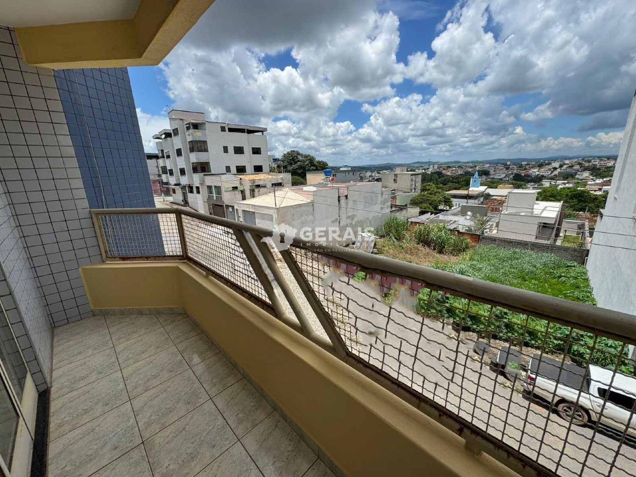 Apartamento para aluguel no BELVEDERE: 06- SACADA SALA