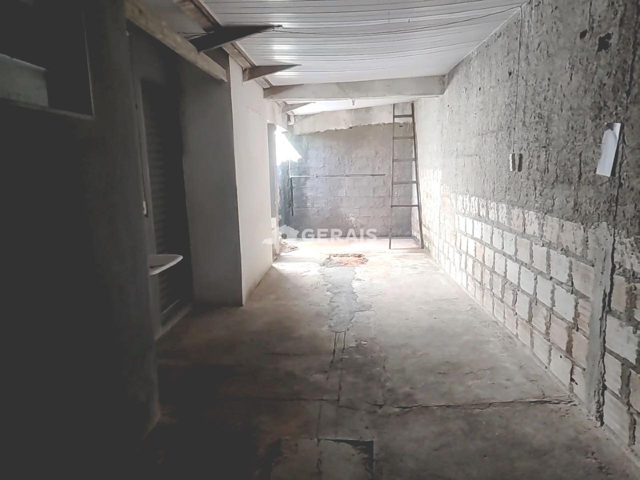 Casa à venda no MARIA PECANHA: 09- VARANDA