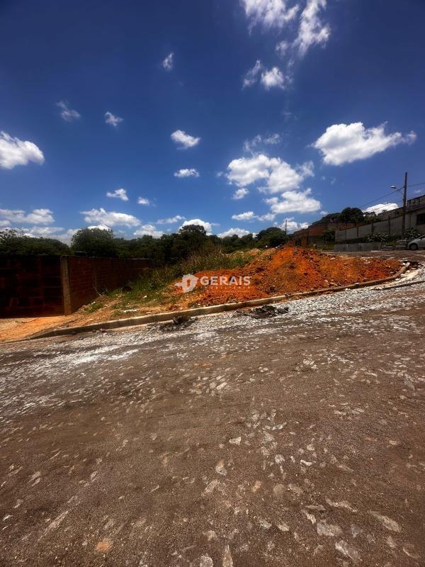 Lote à venda no SANTA LÚCIA: 02- LOTE