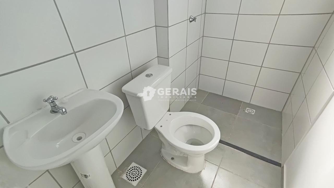 Apartamento para aluguel no INTERLAGOS: 07- BANHO SOCIAL