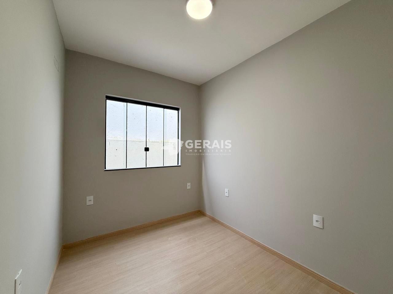 Casa à venda no CAMPINA VERDE: 04- QUARTO 01