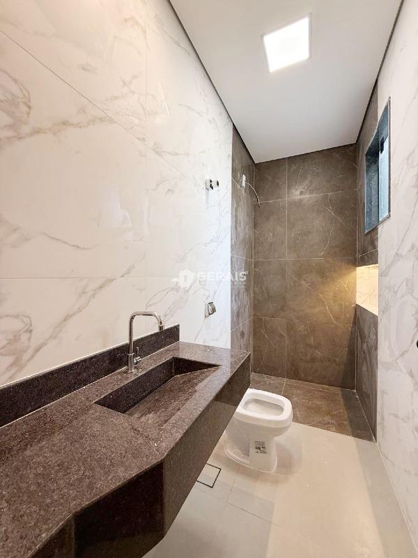 Casa à venda no CAMPINA VERDE: 07- BANHO SUÍTE