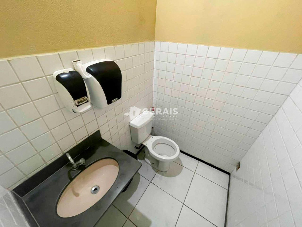 Loja para aluguel no ALVORADA: 08- BANHEIRO 02