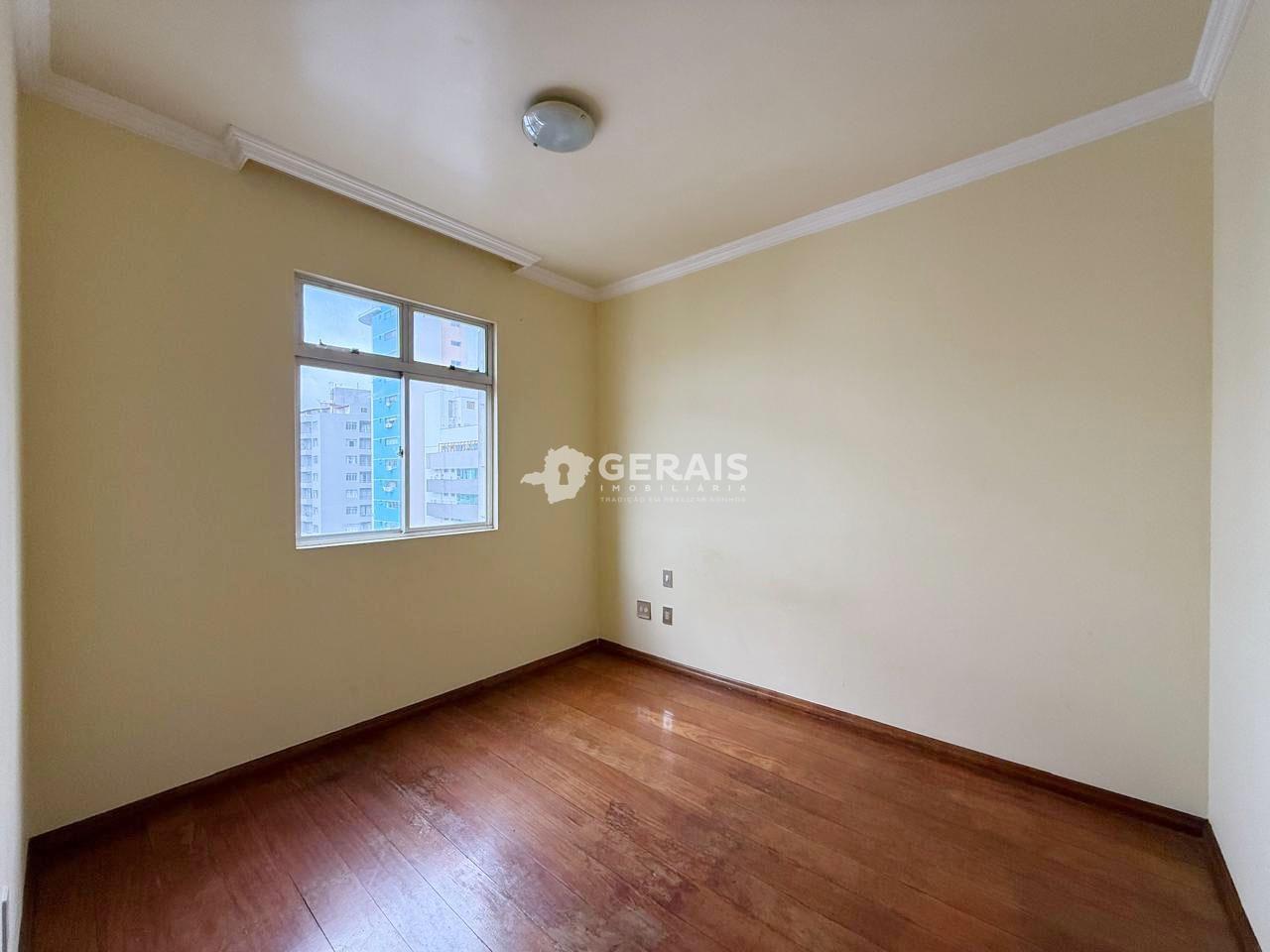Apartamento à venda no CENTRO: 08- QUARTO 01
