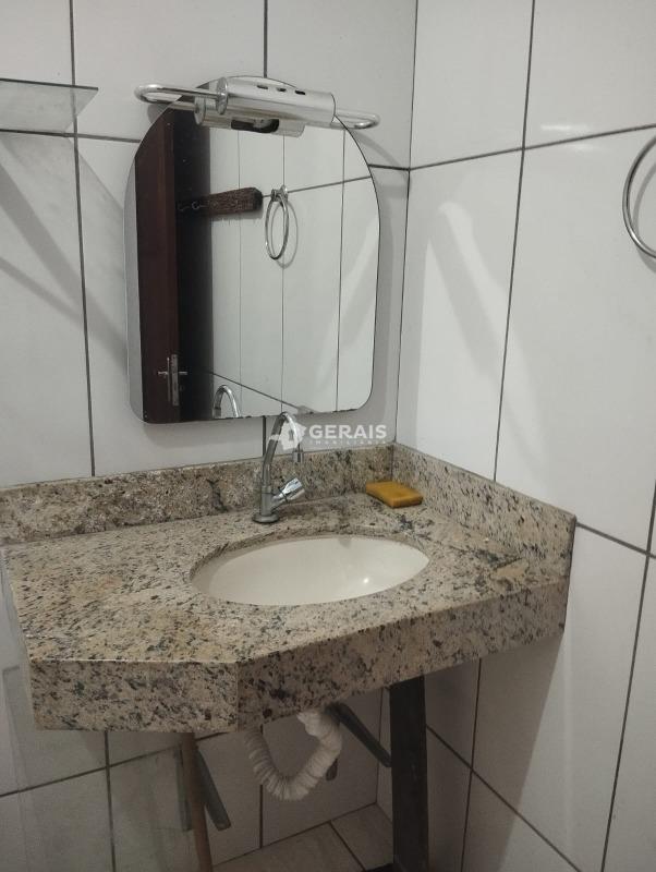 Casa à venda no QUINTINO: 06- BANHO SUÍTE 01