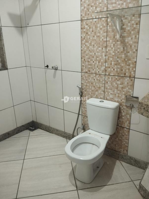 Casa à venda no QUINTINO: 07- BANHO SUÍTE 01