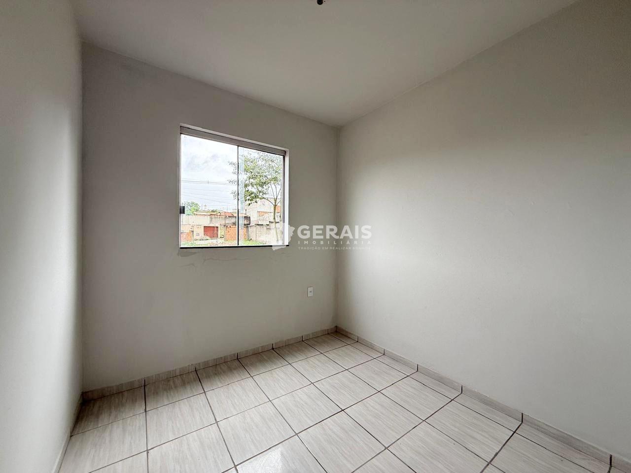 Sobrado à venda no JARDIM CANDIDES: 06- QUARTO 01