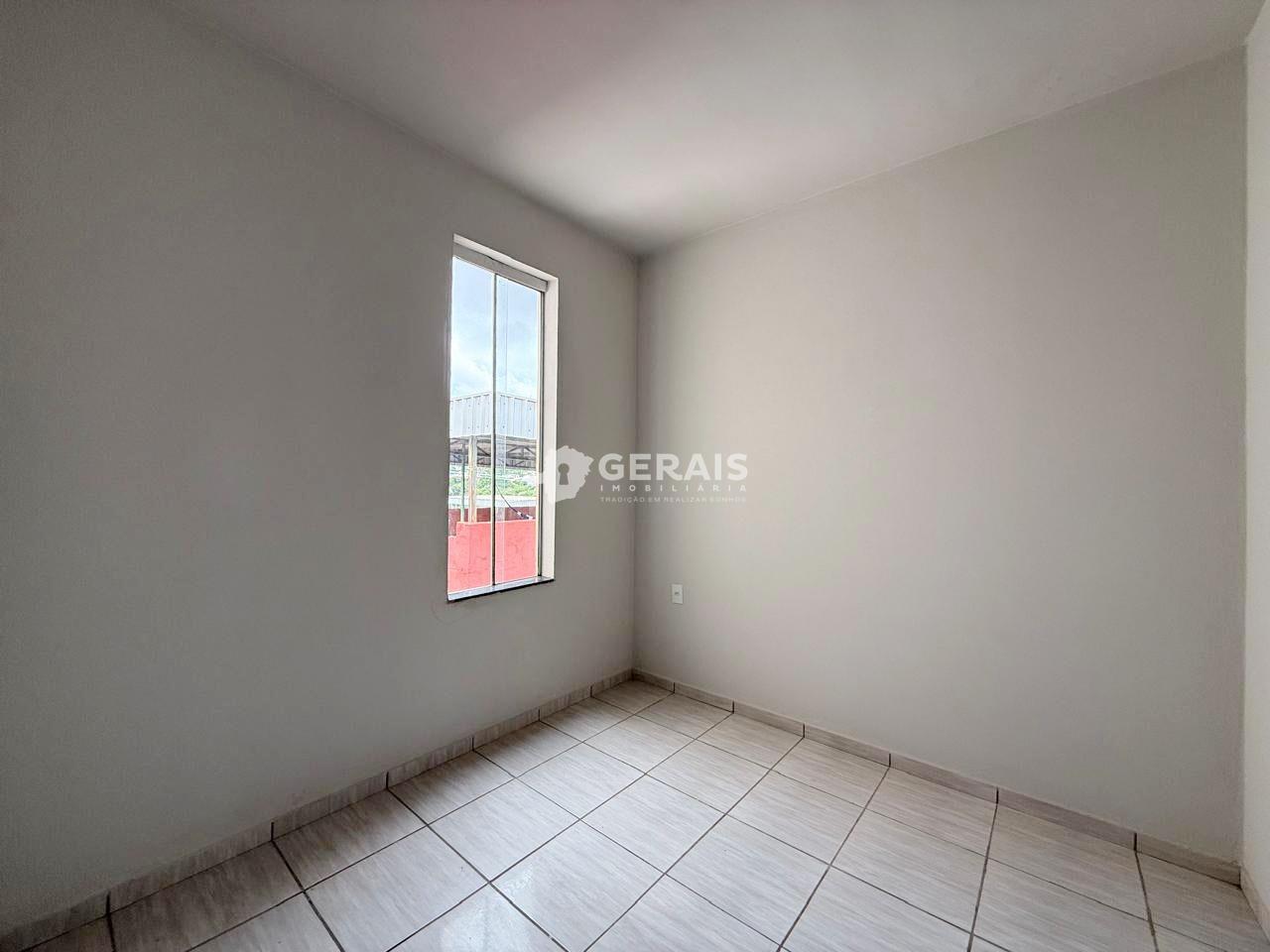 Sobrado à venda no JARDIM CANDIDES: 07- QUARTO 02