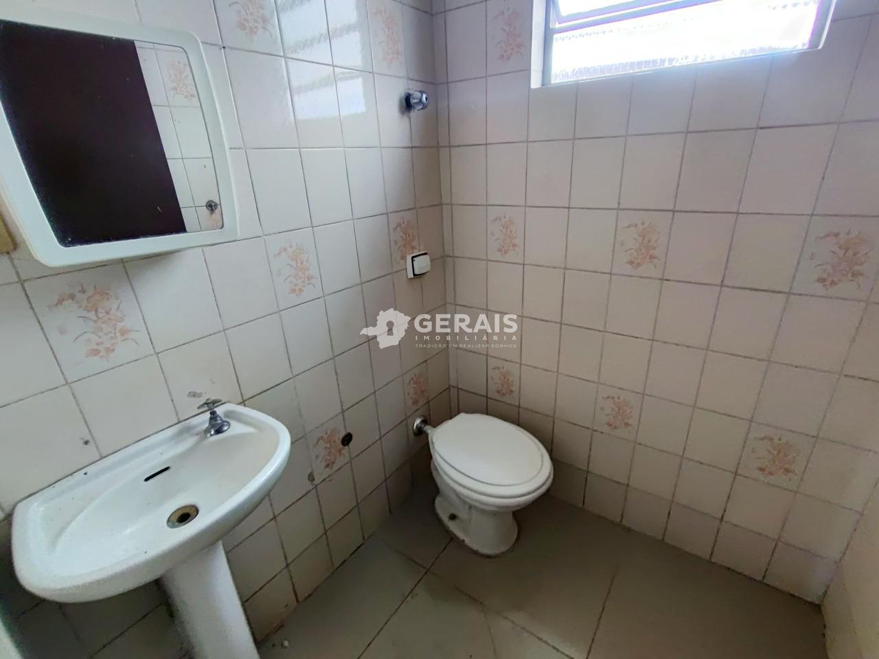 Casa para aluguel no DAS OLIVEIRAS: 09- BANHO SOCIAL 01