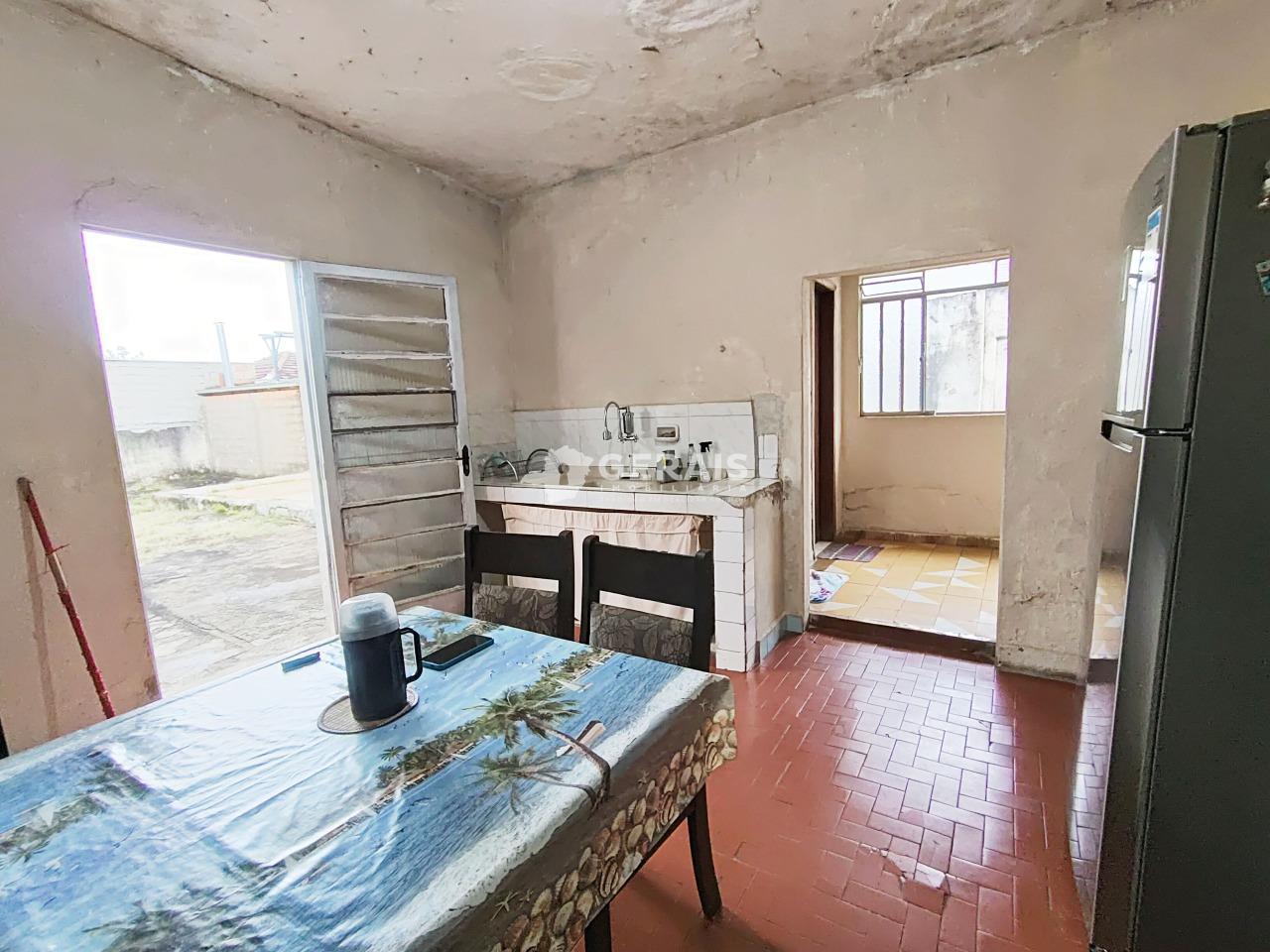 Casa à venda no AFONSO PENA: 05- COZINHA