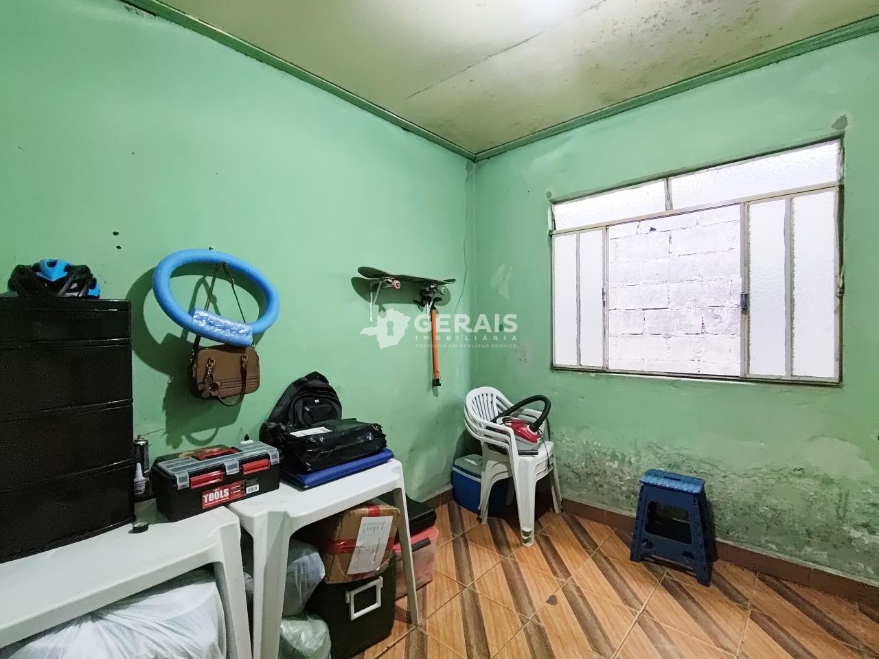 Casa à venda no AFONSO PENA: 06- QUARTO 01