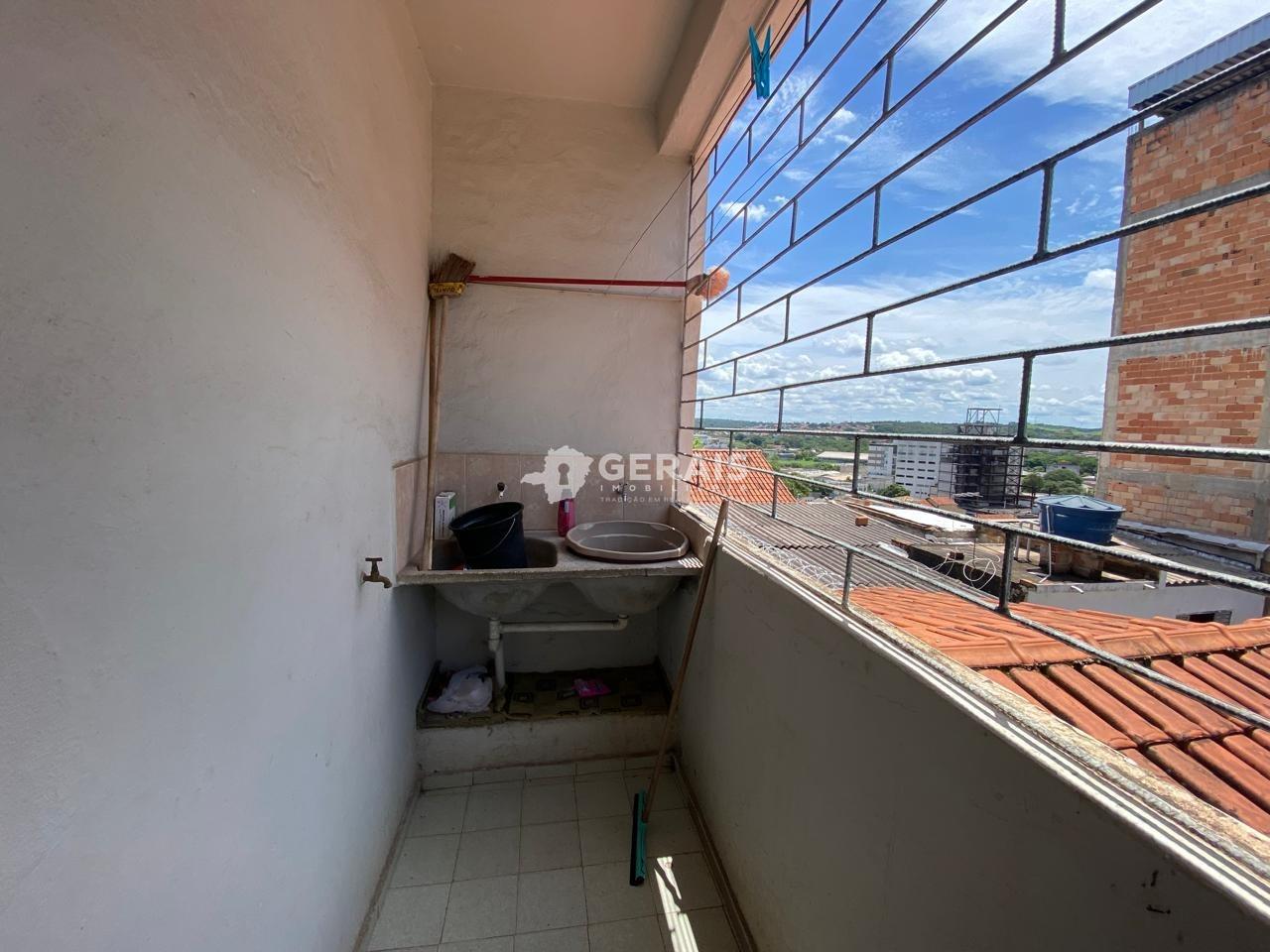 Apartamento à venda no BOM PASTOR: 07- ÁREA DE SERVIÇO