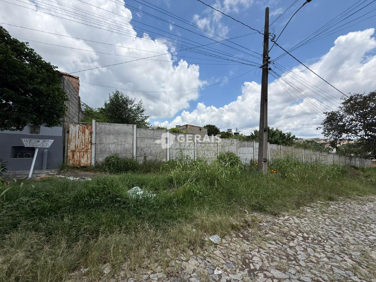 Lote à venda no SANTA LÚCIA: 02- LOTE