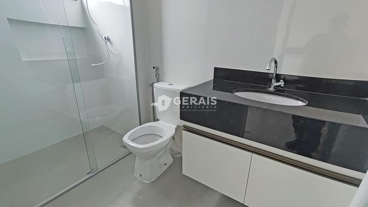 Kitnet para aluguel no BOM PASTOR: 05- BANHO SOCIAL