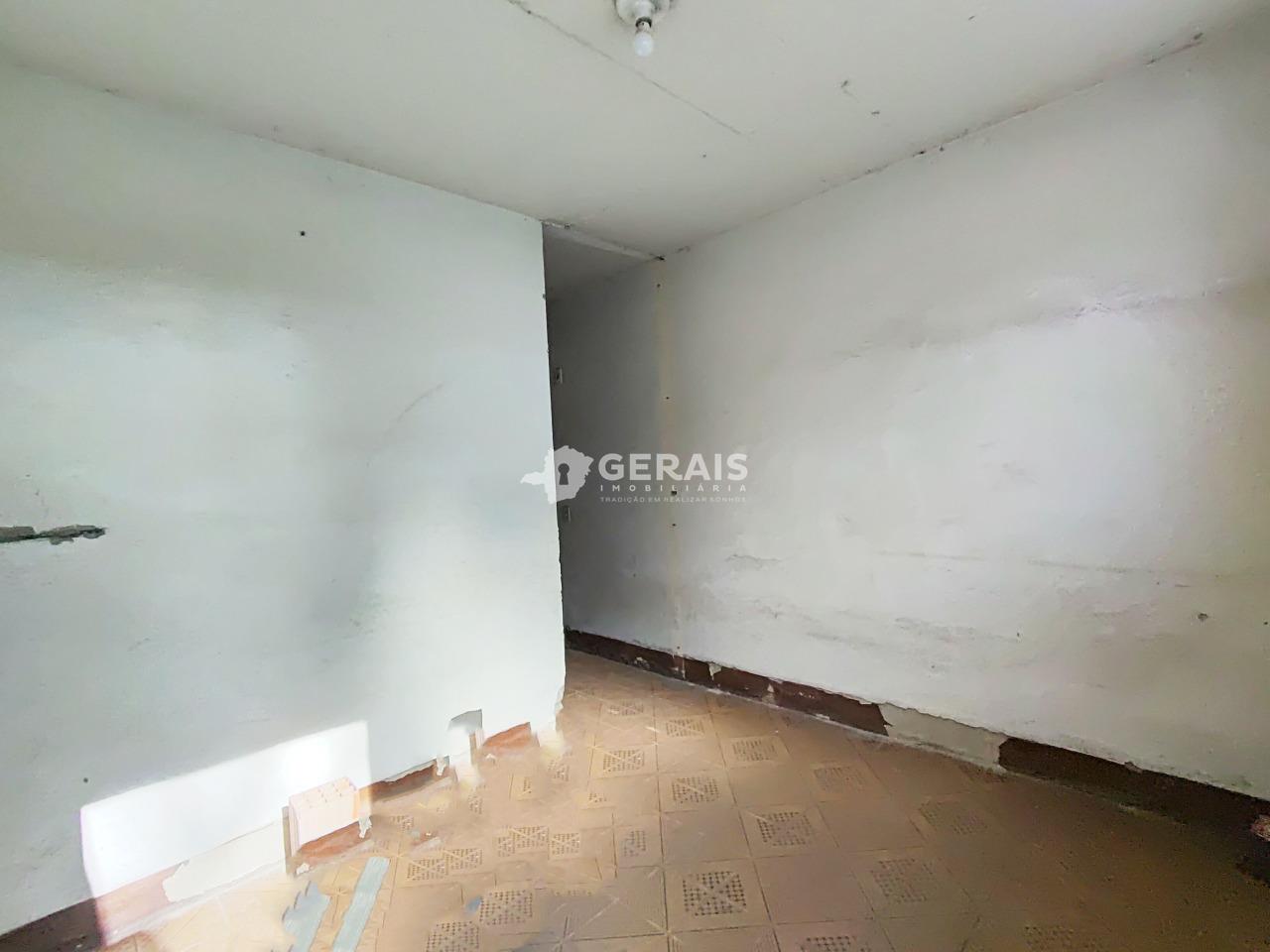 Sobrado à venda no DANILO PASSOS: 03- SALA