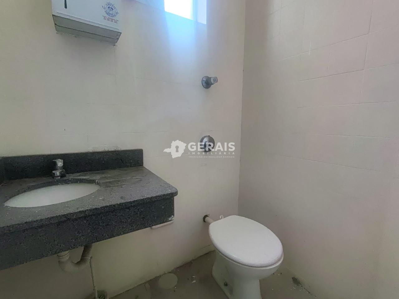 Sala para aluguel no CENTRO: 08- BANHEIRO