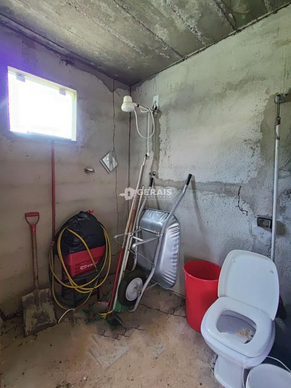 Chácara à venda no FAZENDA DO BARREIRO: 08- BANHO SOCIAL