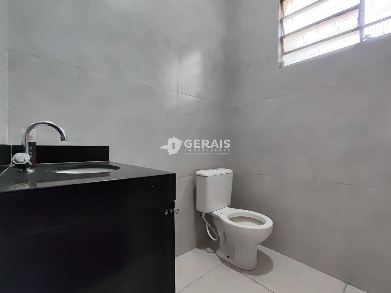 Loja para aluguel no SÃO JOSÉ: 06- BANHEIRO SOCIAL