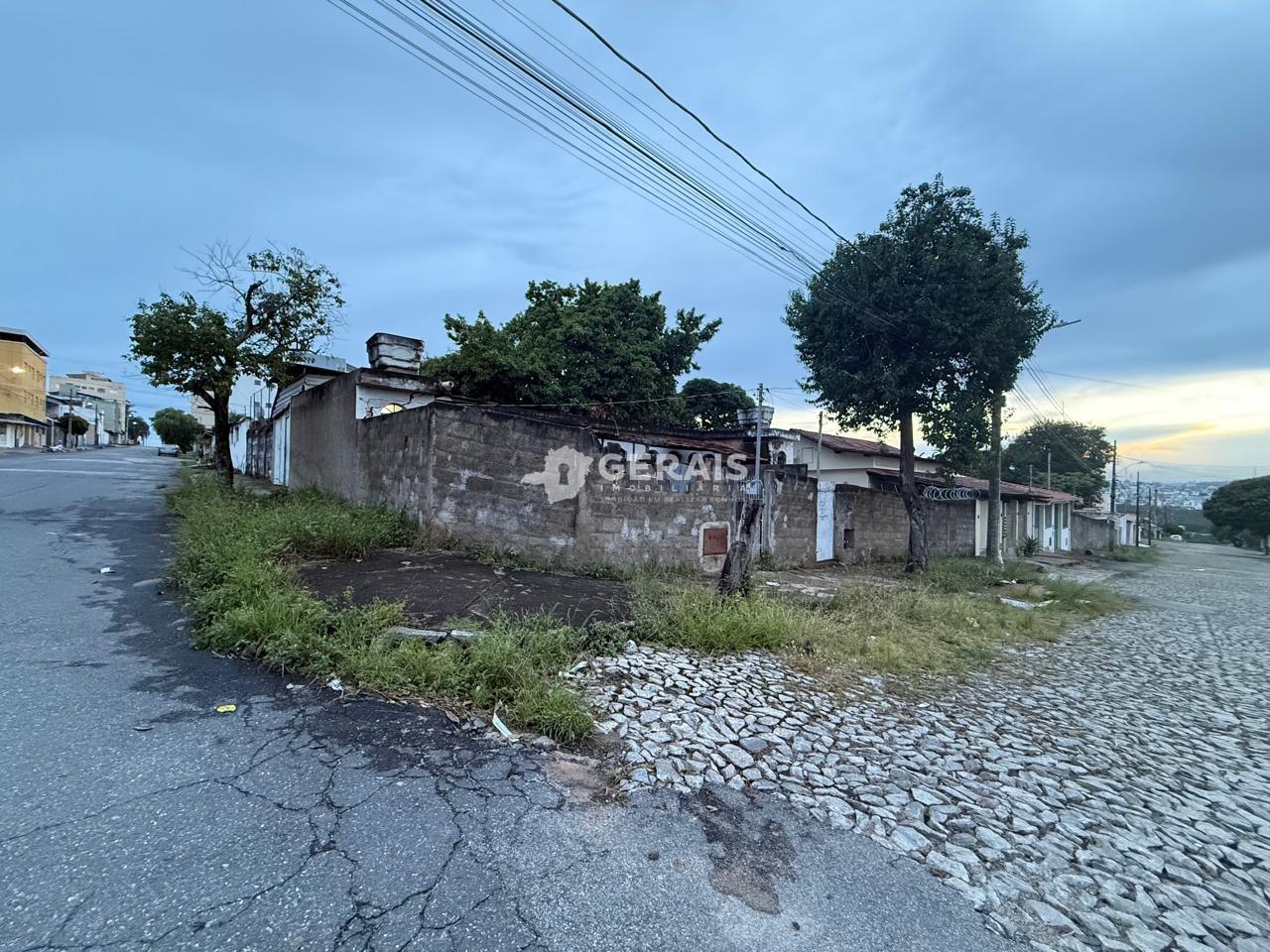 Lote à venda no VILA ROMANA: 03 - FACHADA