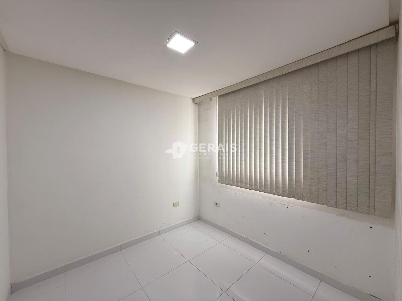 Sobrado à venda no PADRE EUSTAQUIO: 08- QUARTO 04