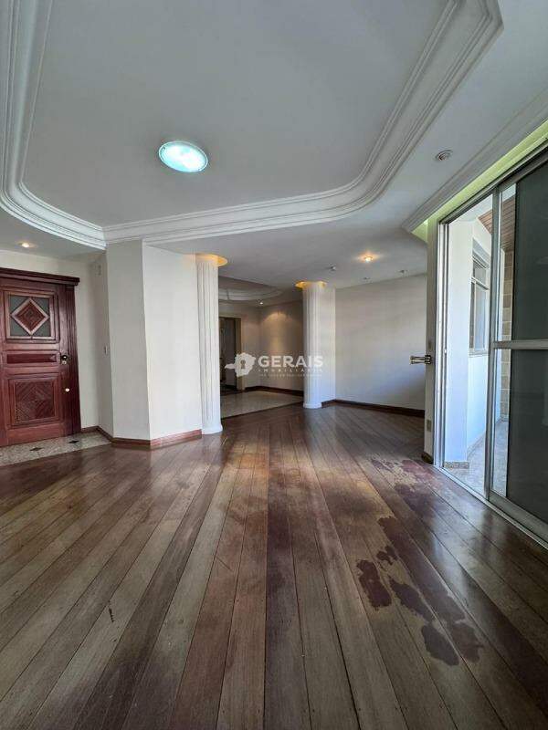 Apartamento à venda no CENTRO: 05- SALA