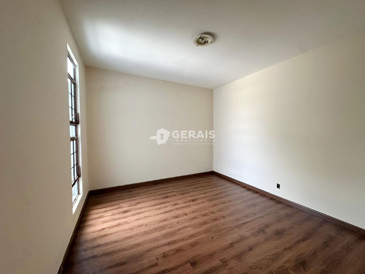 Casa à venda no SANTA ROSA: 07 - QUARTO 01