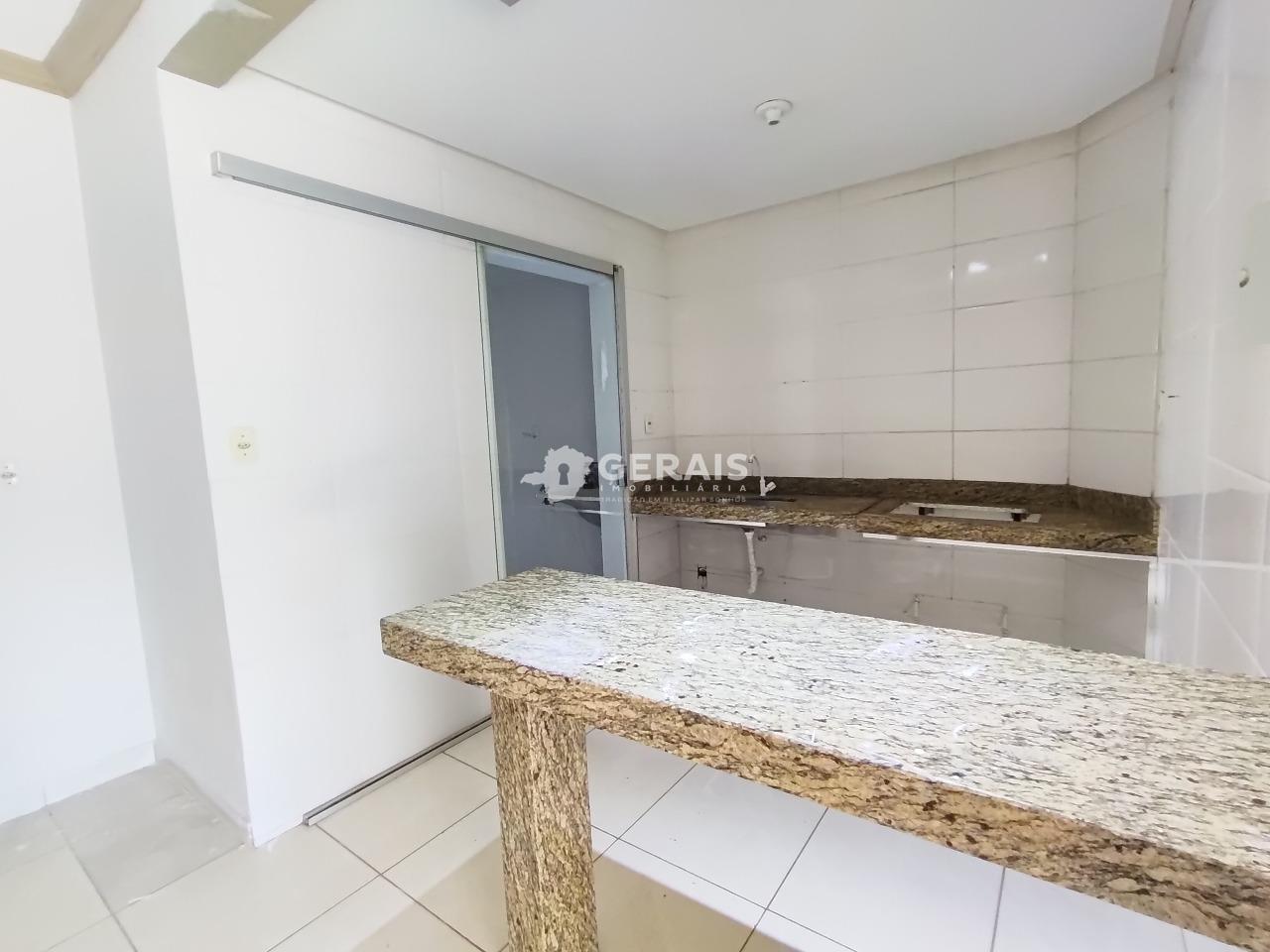 Casa para aluguel no SANTOS DUMONT: 06- COZINHA