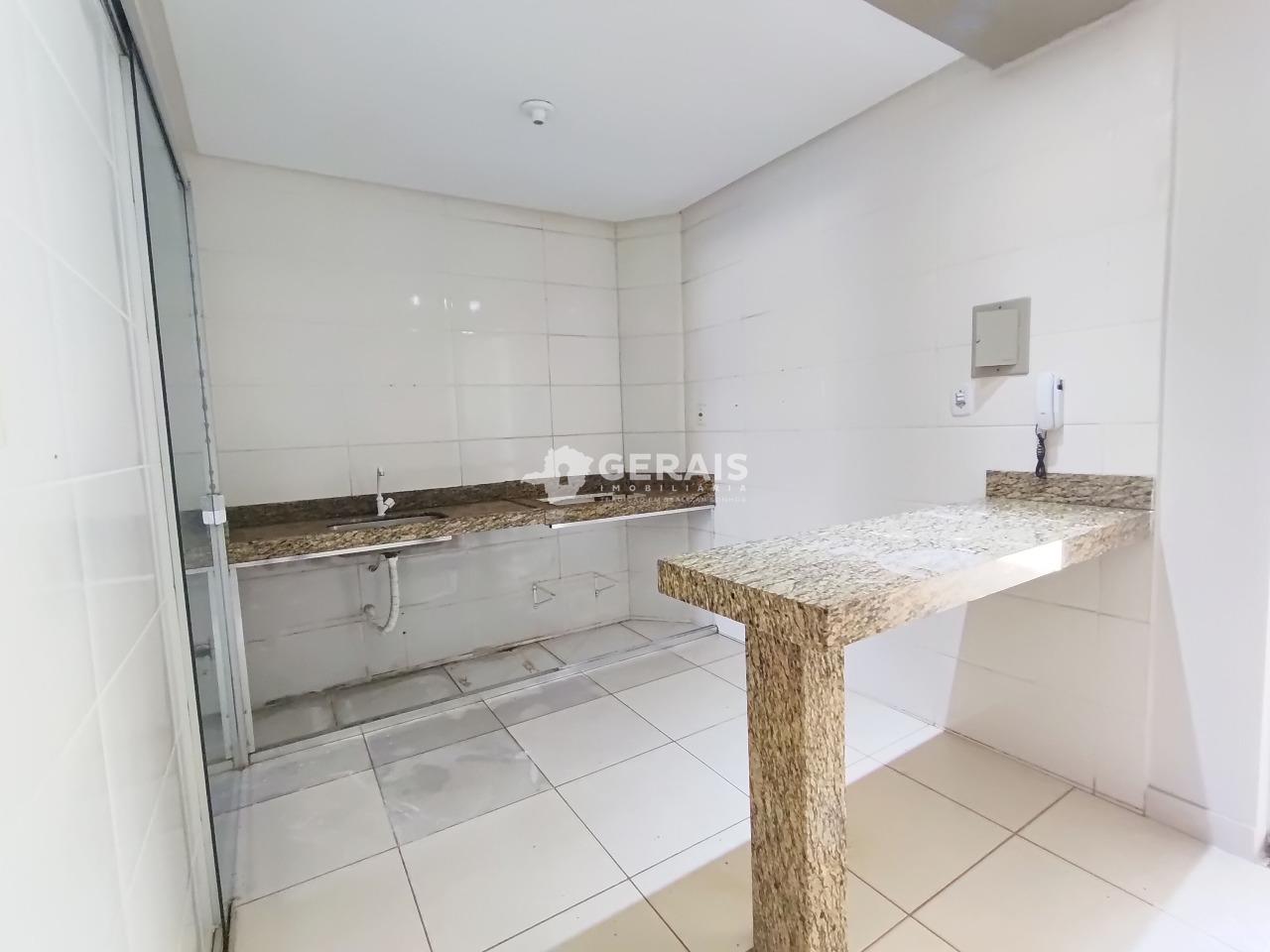 Casa para aluguel no SANTOS DUMONT: 05- COZINHA