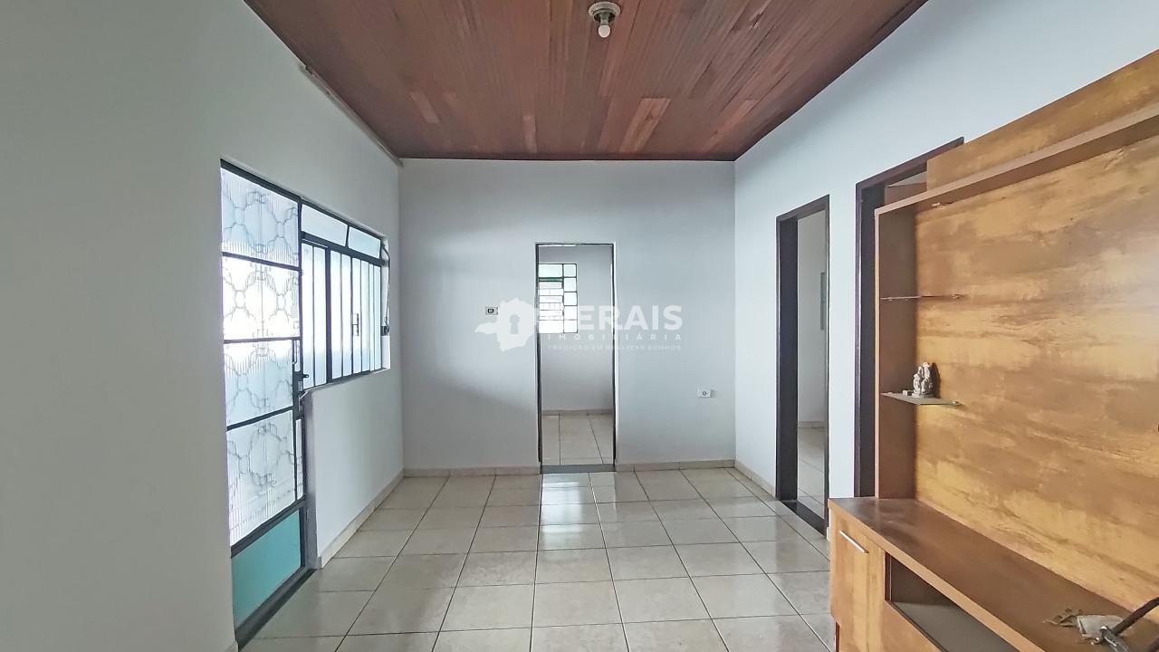 Casa para aluguel no CENTRO: 04- SALA