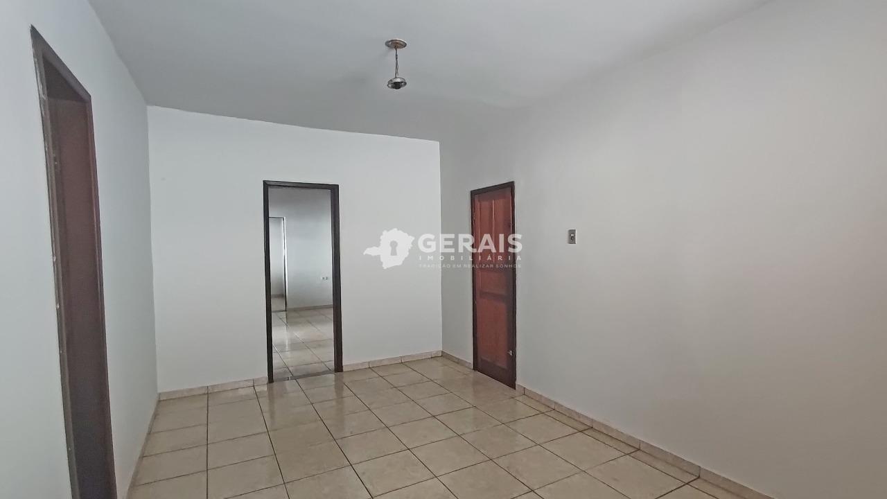 Casa para aluguel no CENTRO: 05- COPA