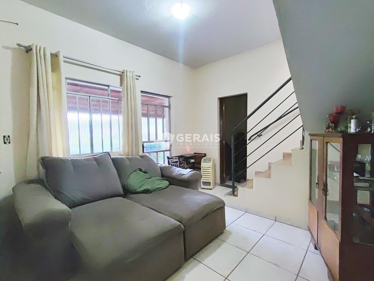 Chácara à venda no CONDOMÍNIO PARQUE DO CALHAU: 04 - SALA