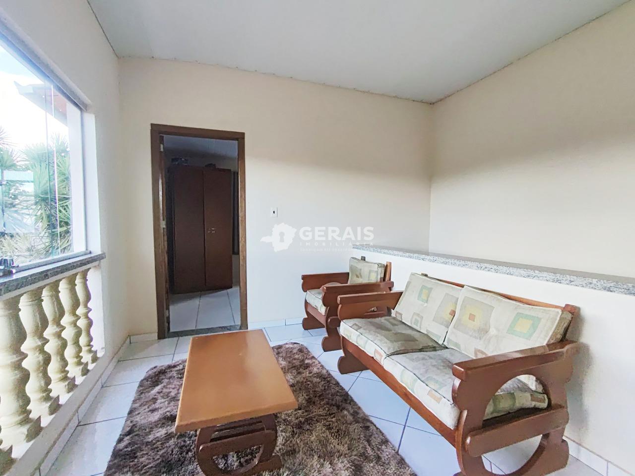 Chácara à venda no CONDOMÍNIO PARQUE DO CALHAU: 05 - SALA