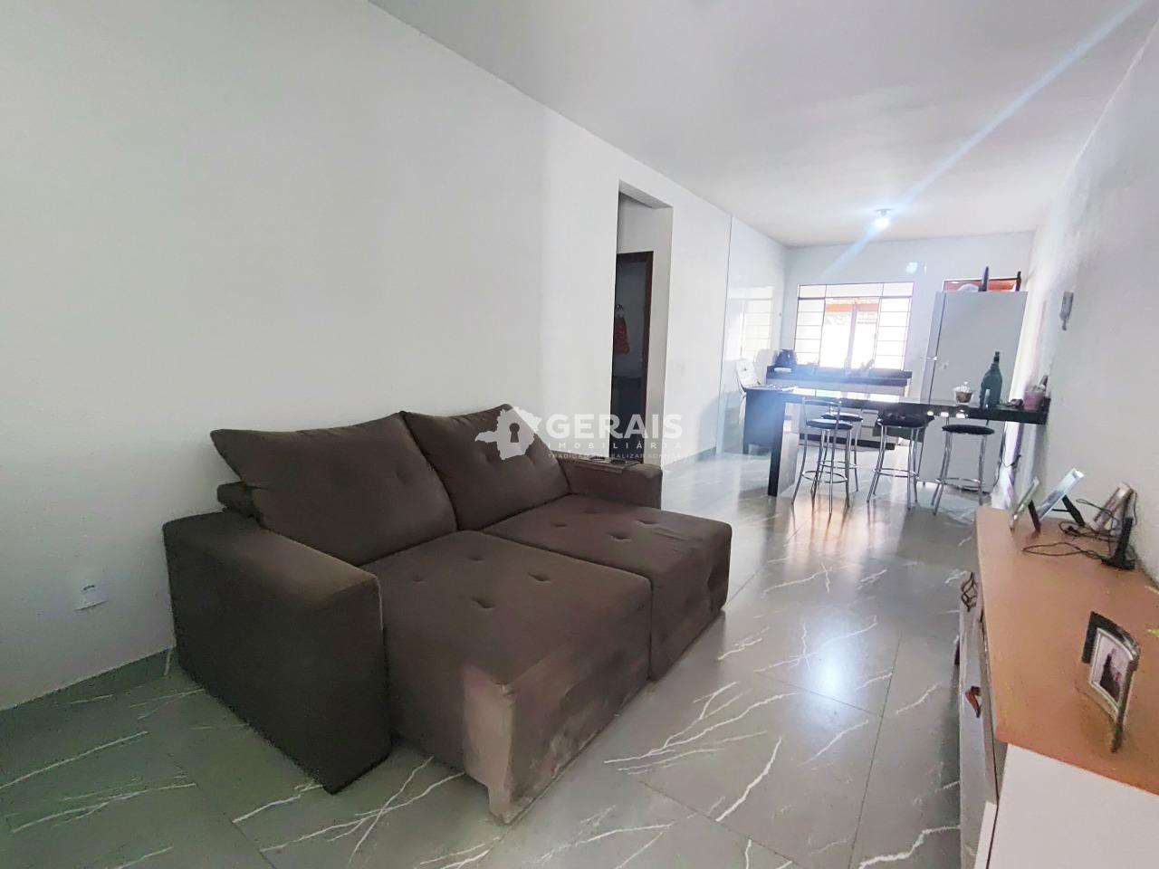 Casa à venda no CHORO: 02 - SALA