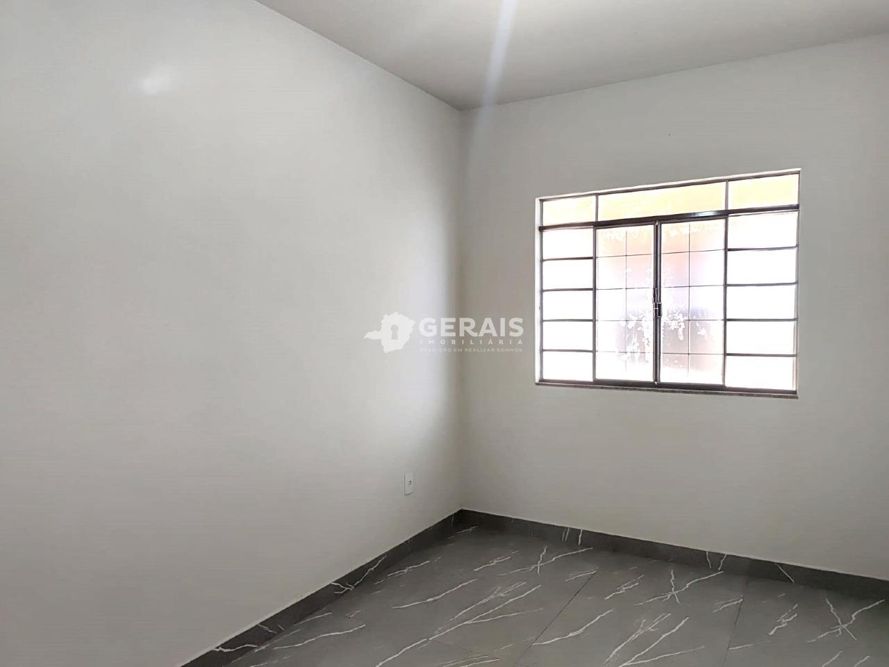 Casa à venda no CHORO: 05 - QUARTO 01