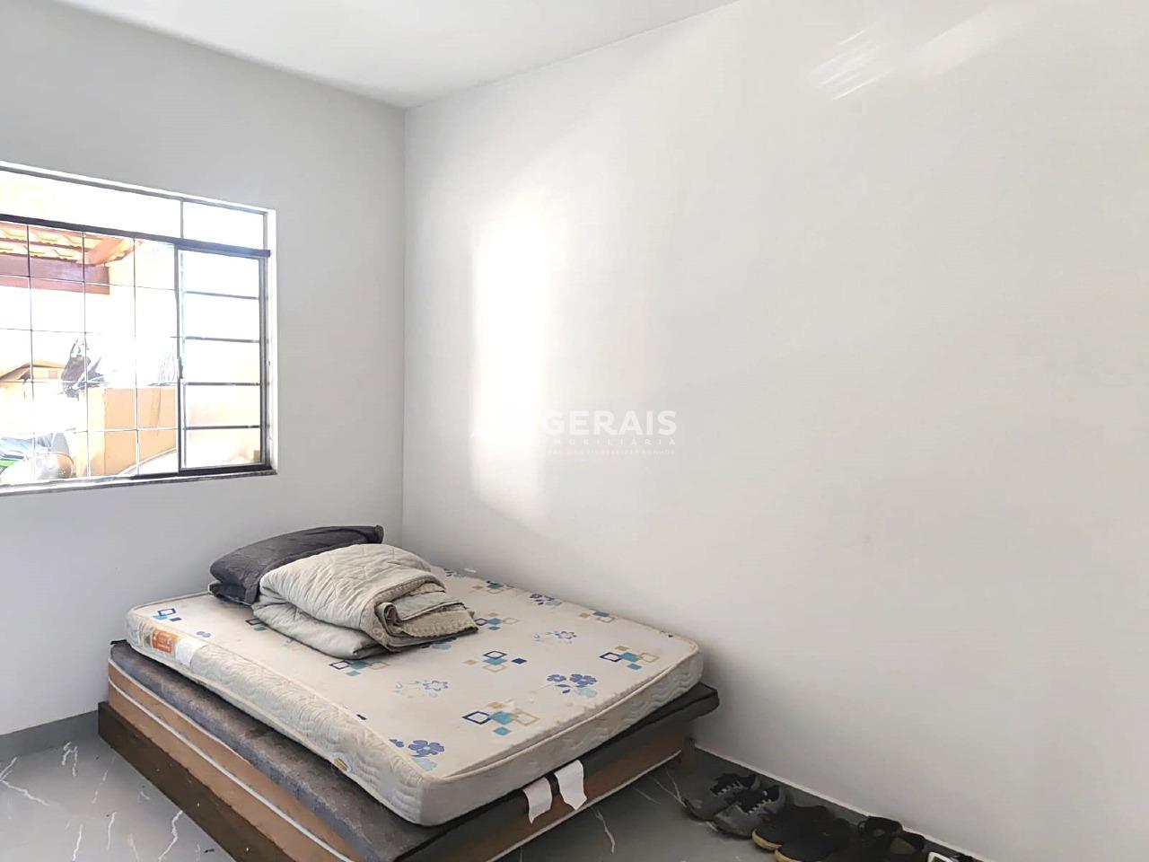 Casa à venda no CHORO: 06 - QUARTO 02