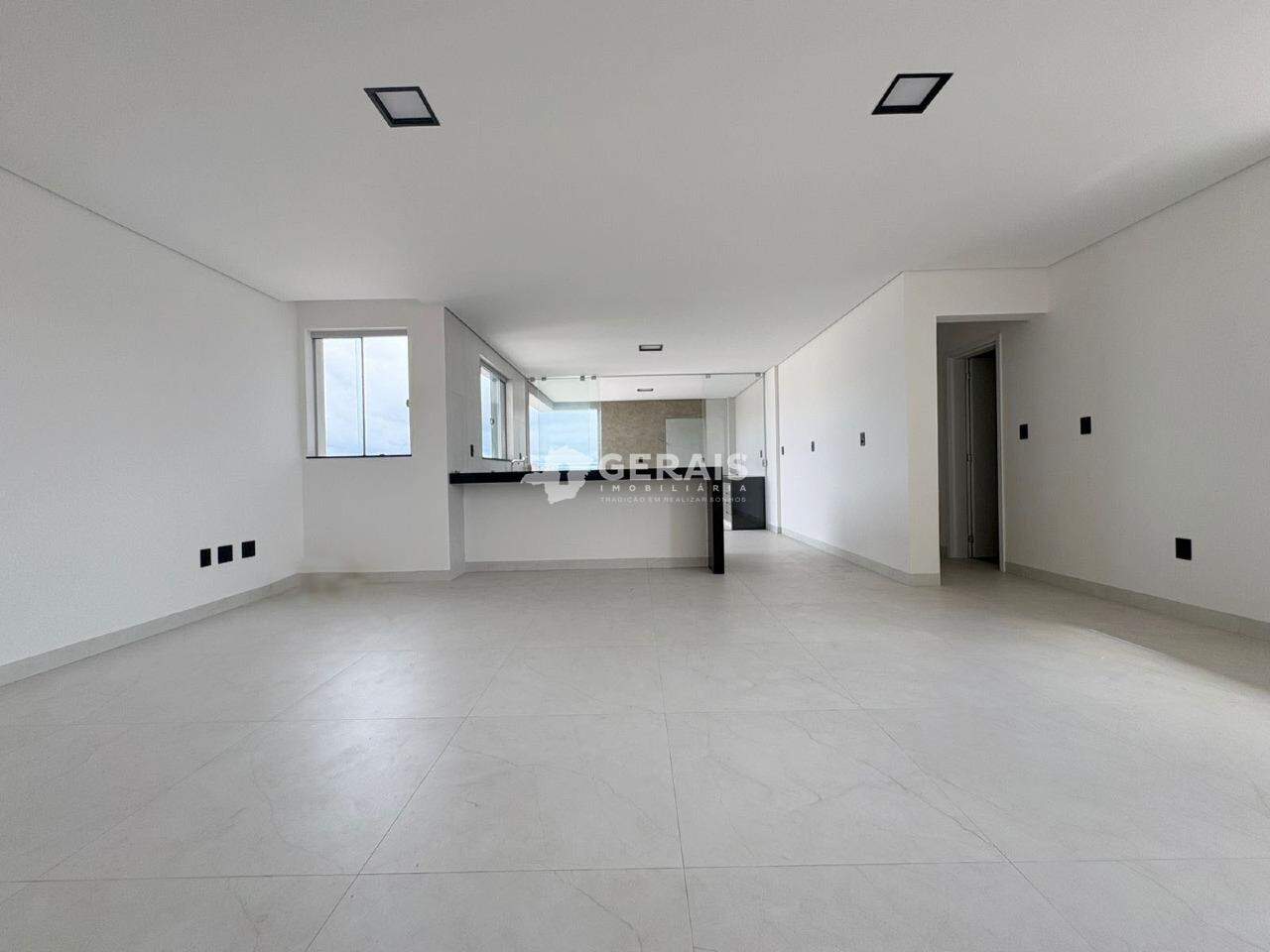 Apartamento para aluguel no CENTRO: 05 - SALA