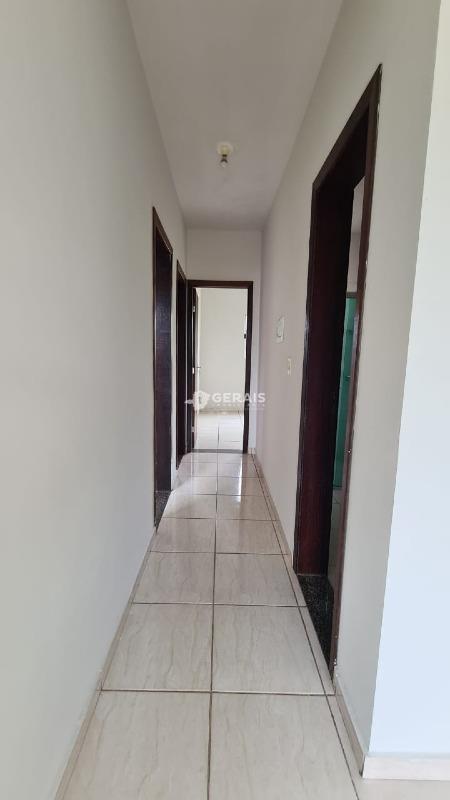 Casa para aluguel no FLORAMAR: 05 - CORREDOR DE ACESSO