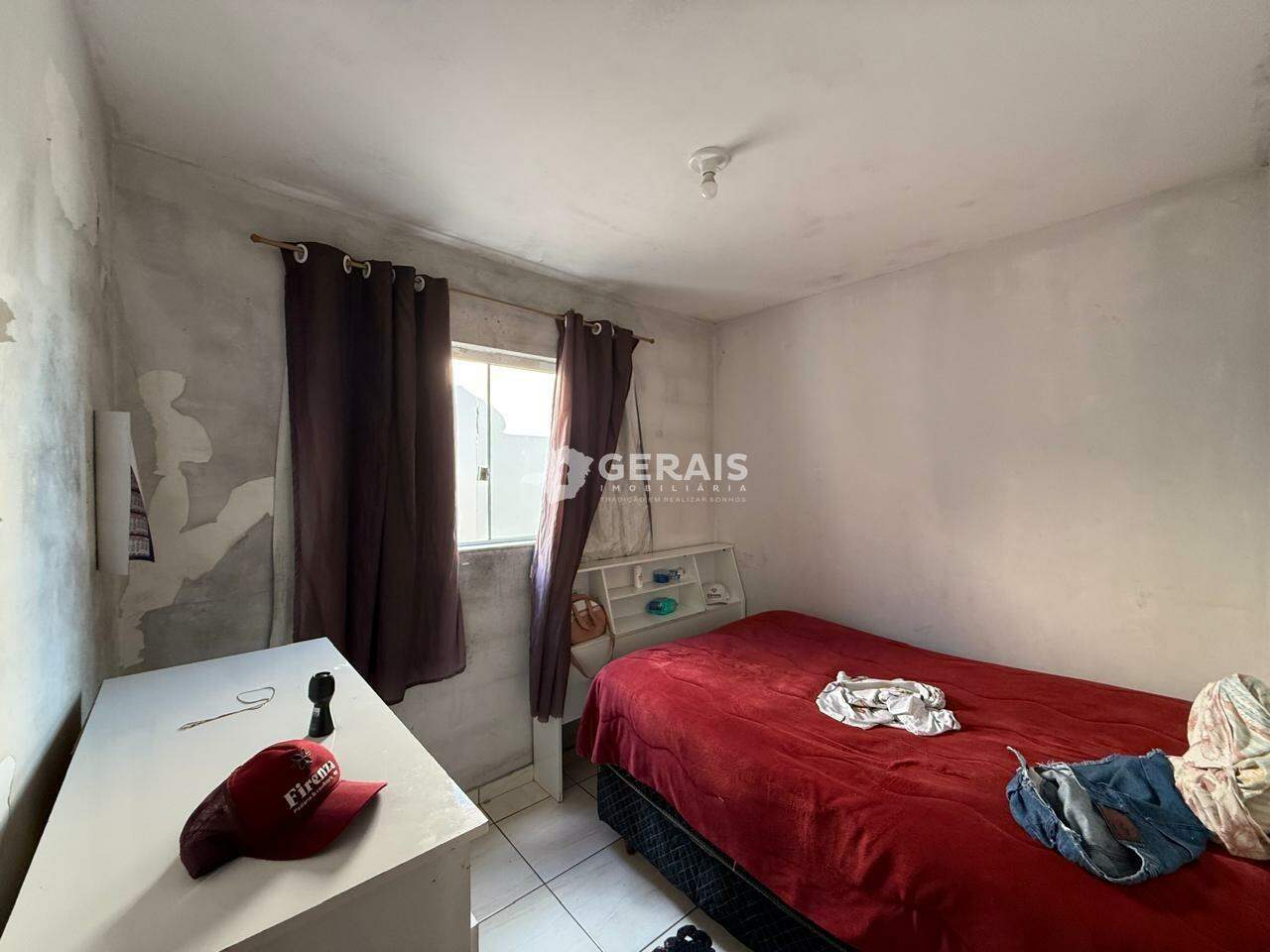 Sobrado à venda no JARDIM CANDIDES: 04 - QUARTO 01