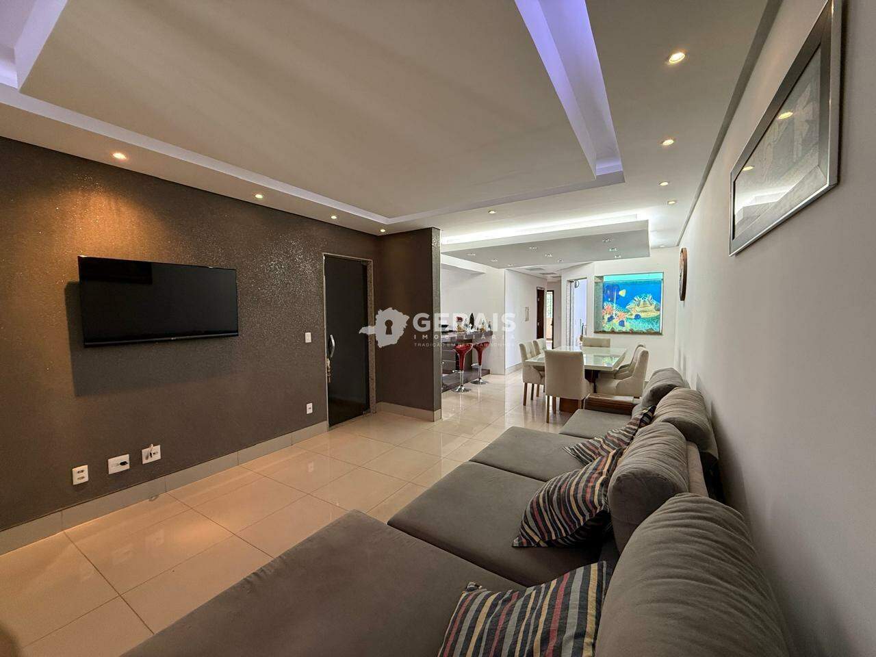 Apartamento à venda no SERRA VERDE: 03 - SALA