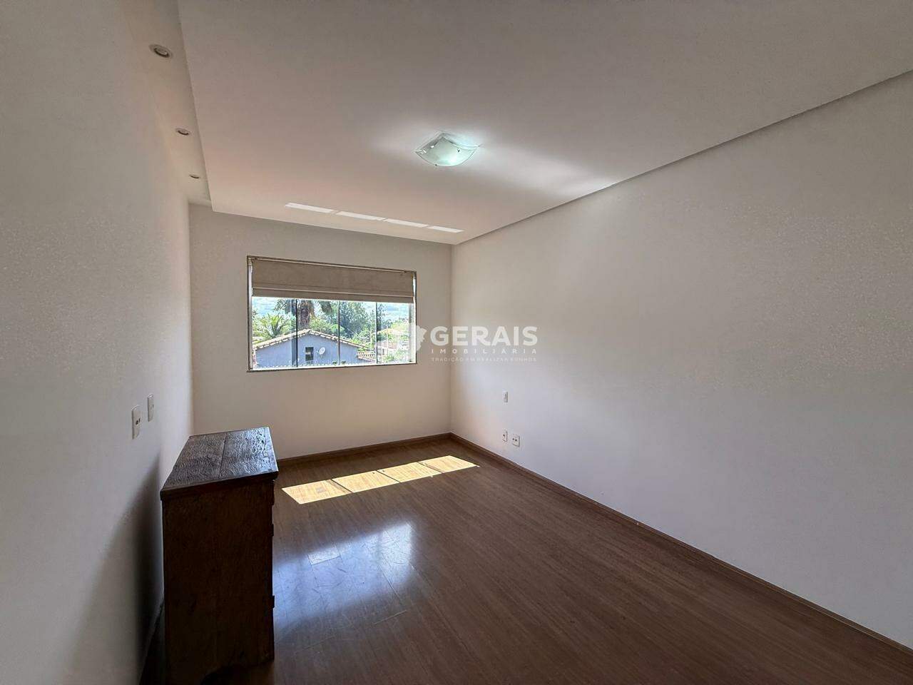 Apartamento à venda no SERRA VERDE: 06 - QUARTO 01
