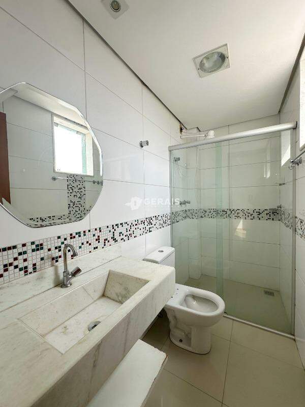Apartamento à venda no CATALÃO: 09- BANHO SUÍTE