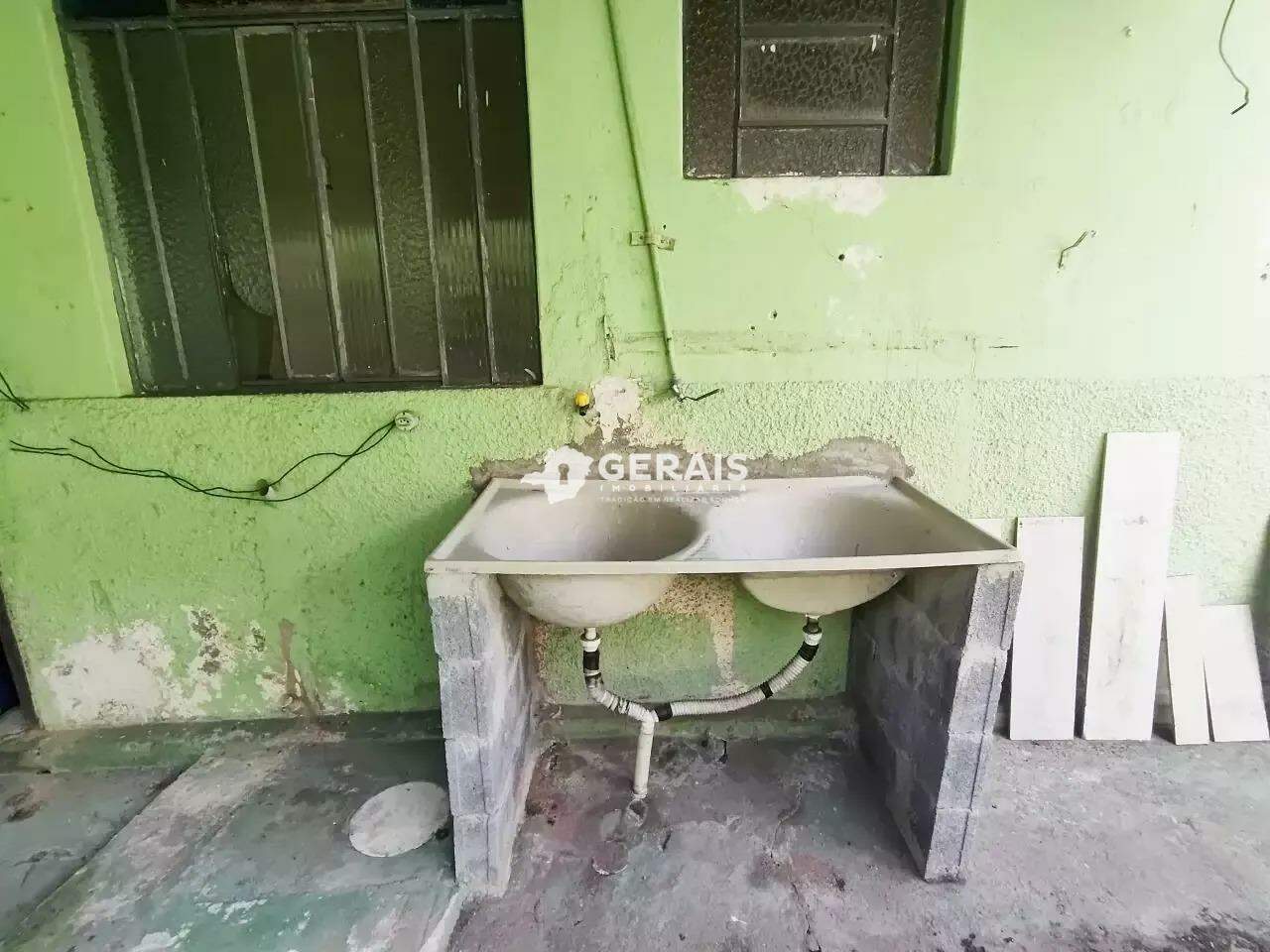 Casa à venda no SÃO JOSÉ: 09 - ÁREA DE SERVIÇO