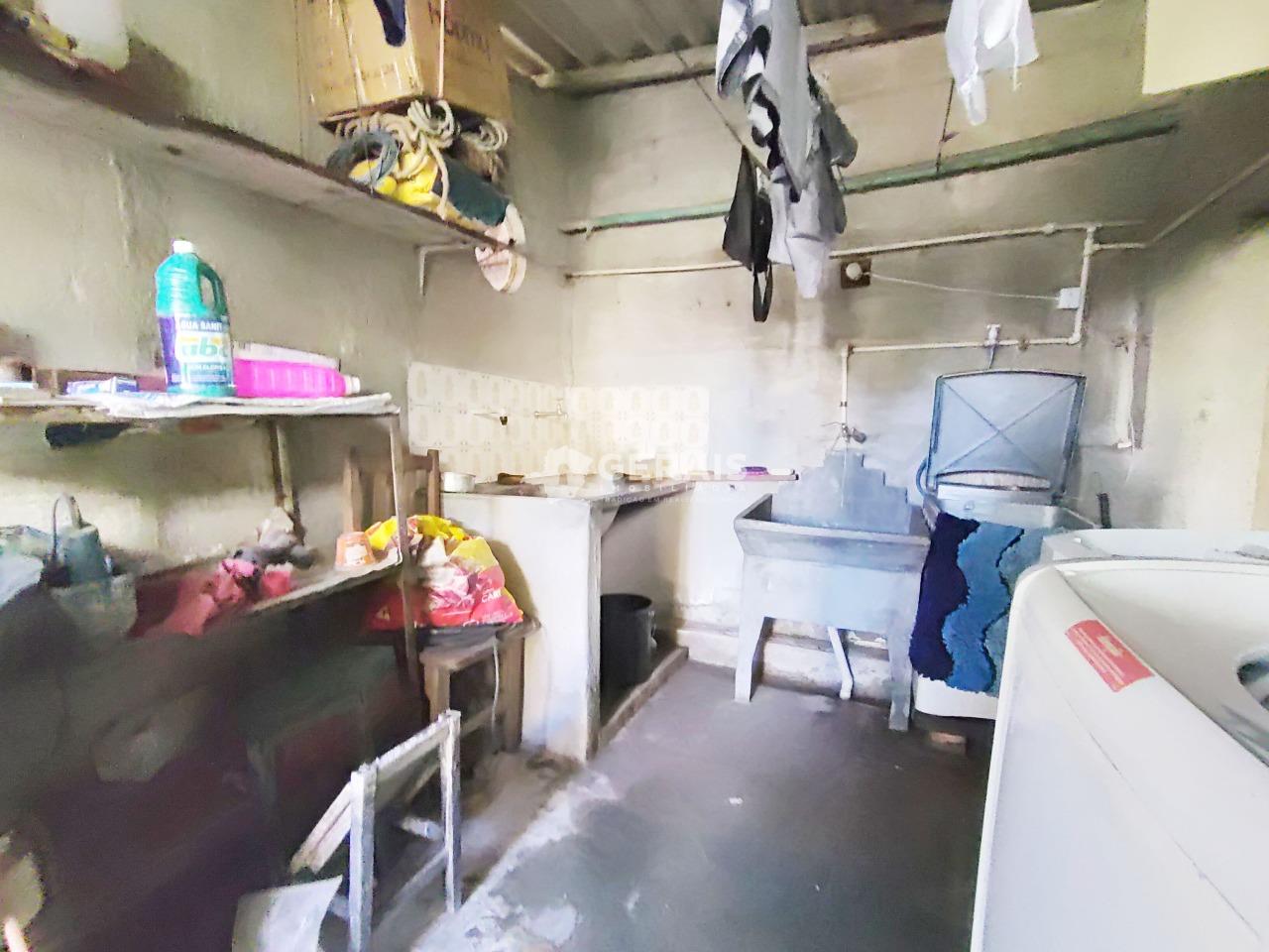 Casa à venda no BOM PASTOR: 10- ÁREA DE SERVIÇO 02