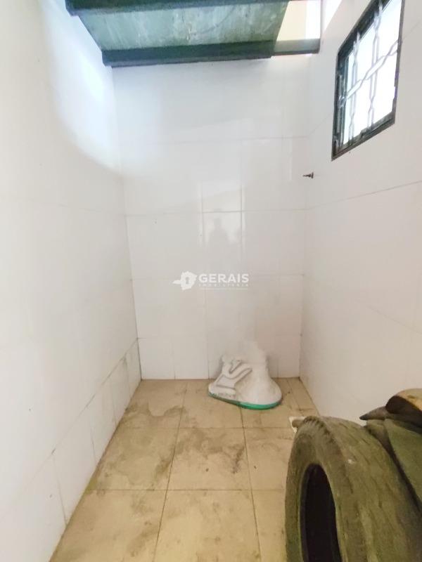 Loja para aluguel no SÃO ROQUE: 07- BANHEIRO