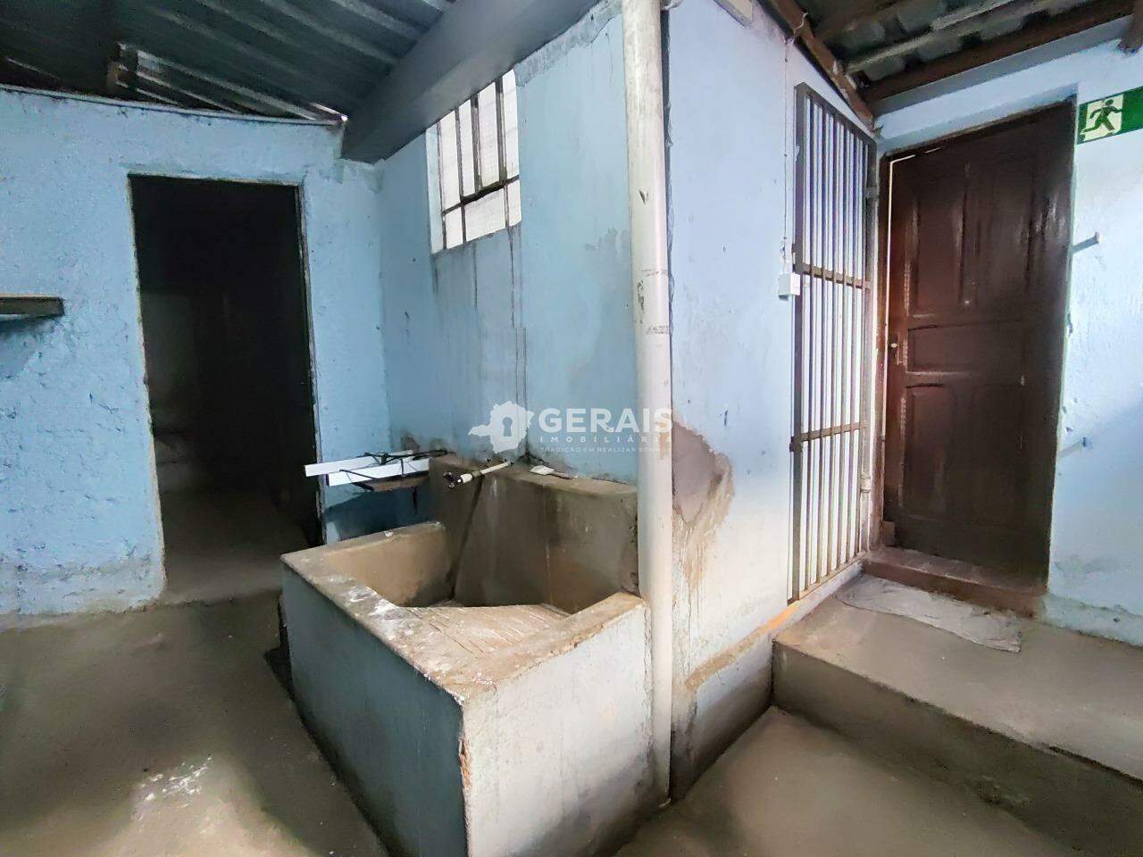 Loja para aluguel no CENTRO: 09 - ÁREA DE SERVIÇO