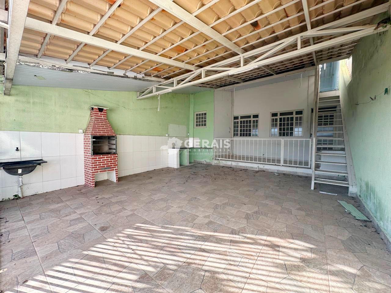 Casa à venda no JARDINOPOLIS: 01 - VARANDA FRENTE