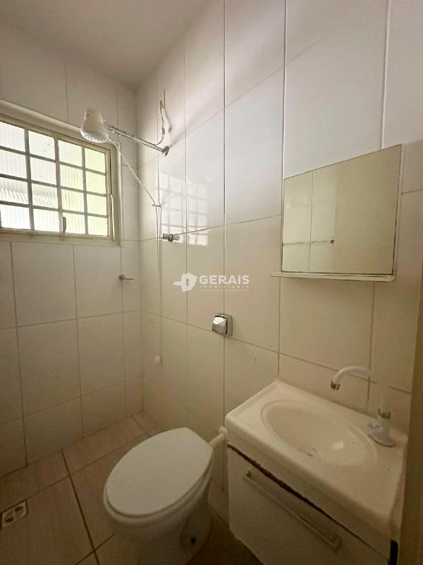 Casa à venda no JARDINOPOLIS: 05 - BANHO SUÍTE