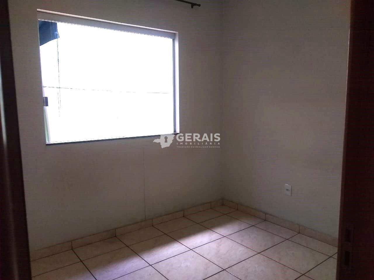 Casa à venda no JARDIM CANDIDES: 05 - QUARTO 01