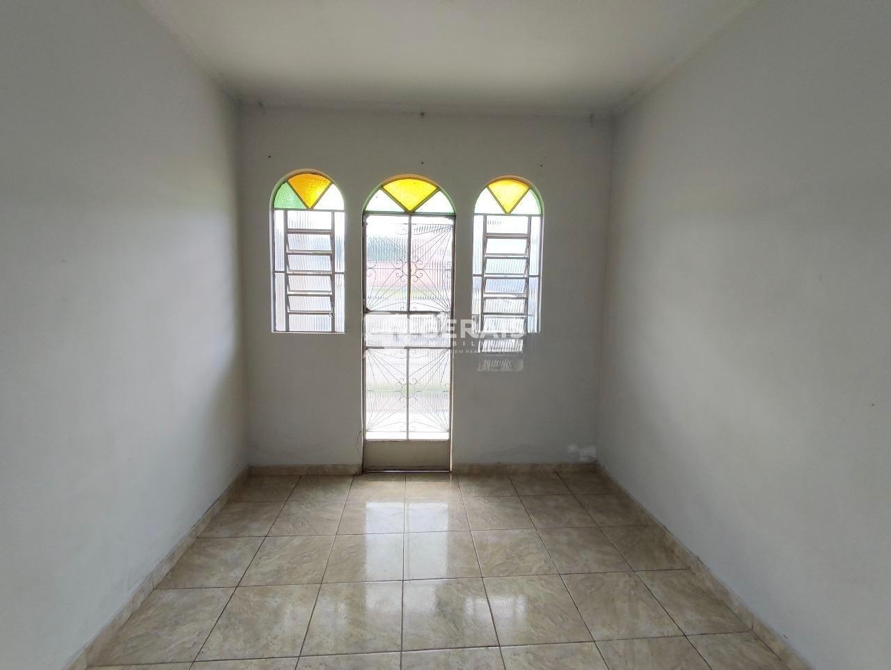 Casa à venda no CATALÃO: 03- SALA