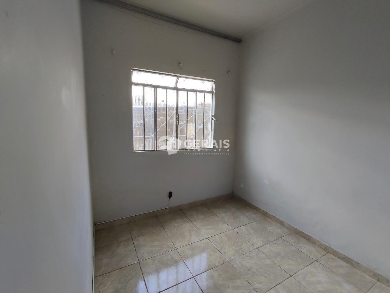 Casa à venda no CATALÃO: 07- QUARTO SUÍTE